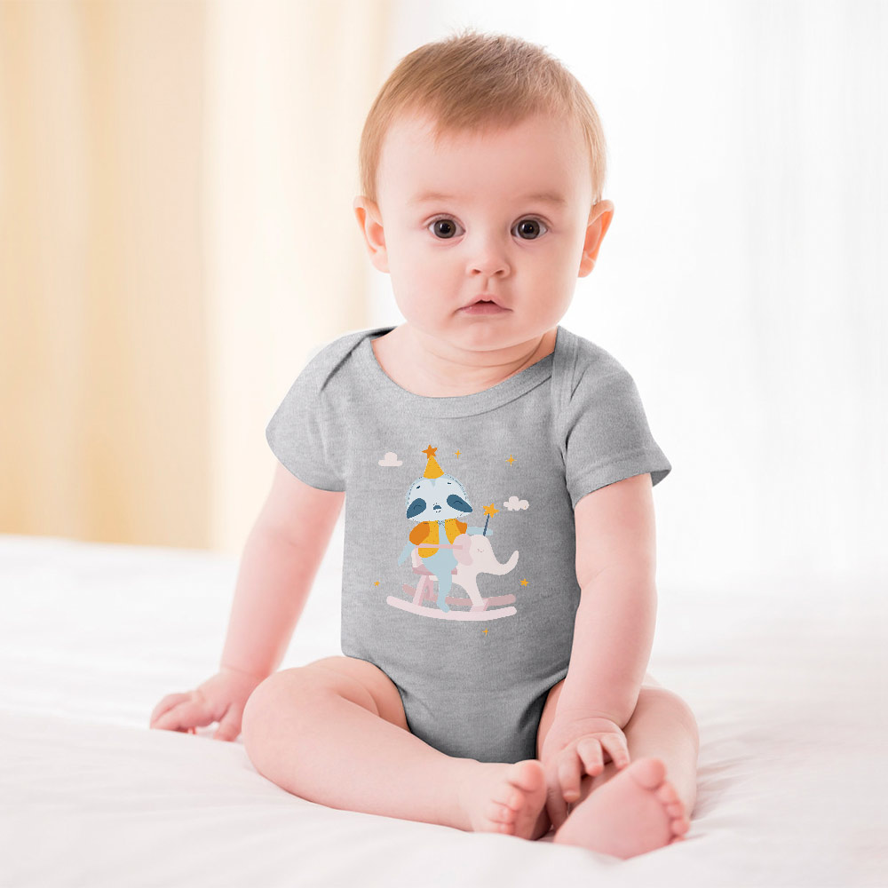 Gray short-sleeve baby bodysuit with cute cartoon design, soft cotton for babies aged 3-24 months.