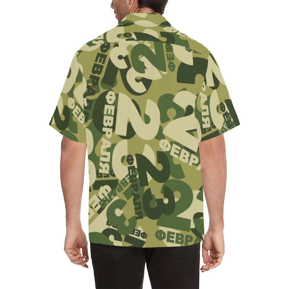 Men's green & beige short sleeve shirt with lapel collar and print, comfortable fabric.