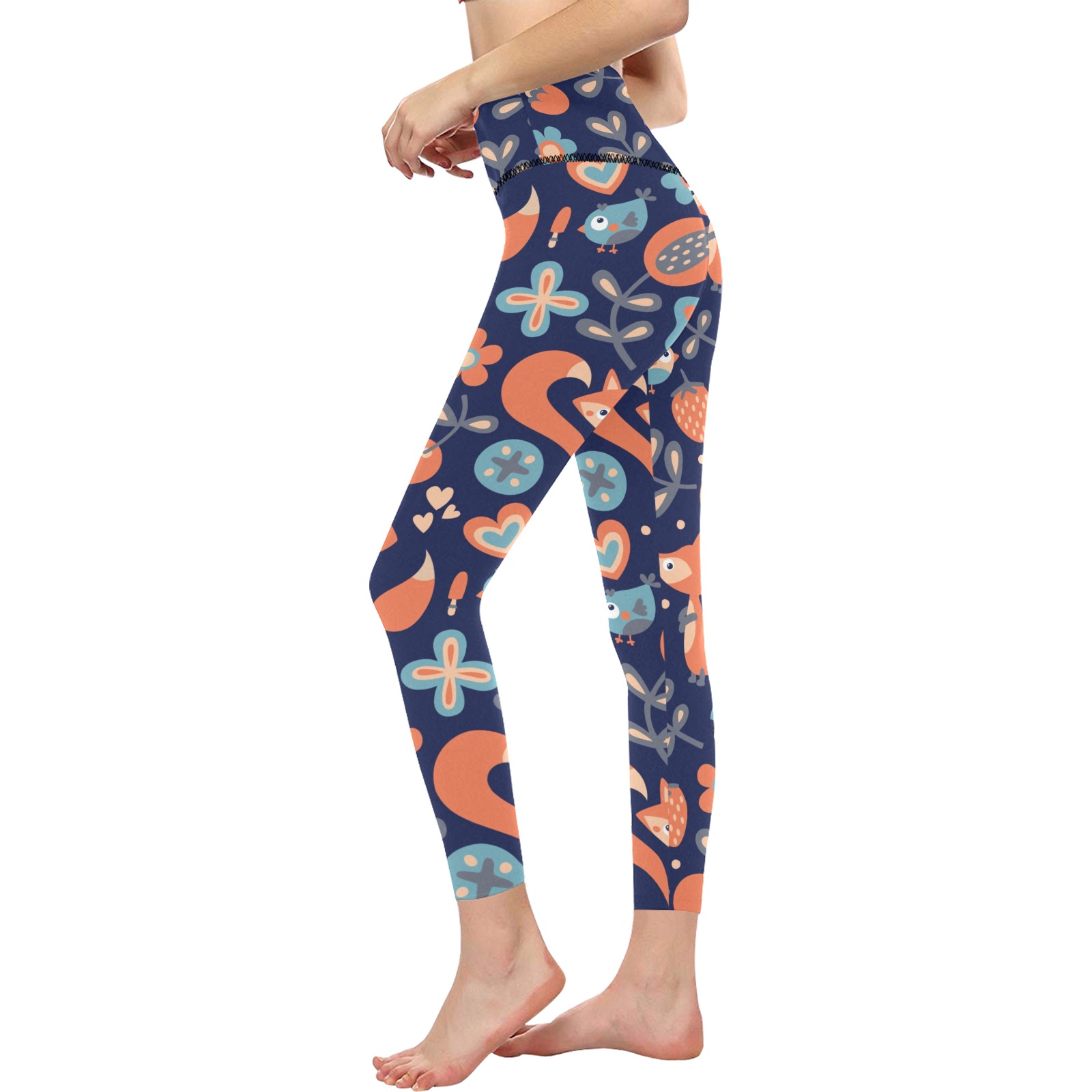 Model L36 Women's high-waisted leggings in abstract print, perfect for yoga and fitness