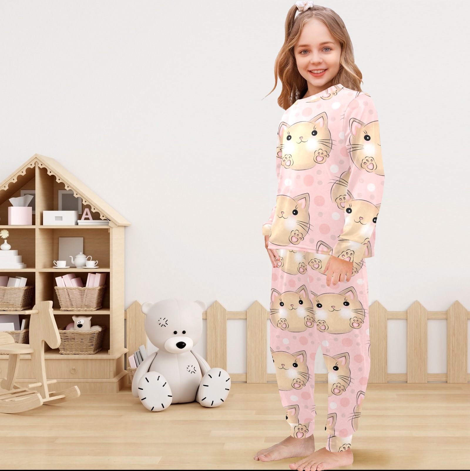 Little girl's pink bear print pajama set, long sleeves and pants, polyester sleepwear, home wear.