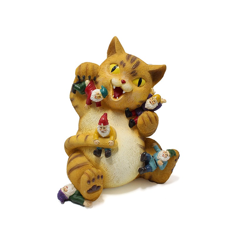 Front three-quarter view of the cat and gnomes ready for display
