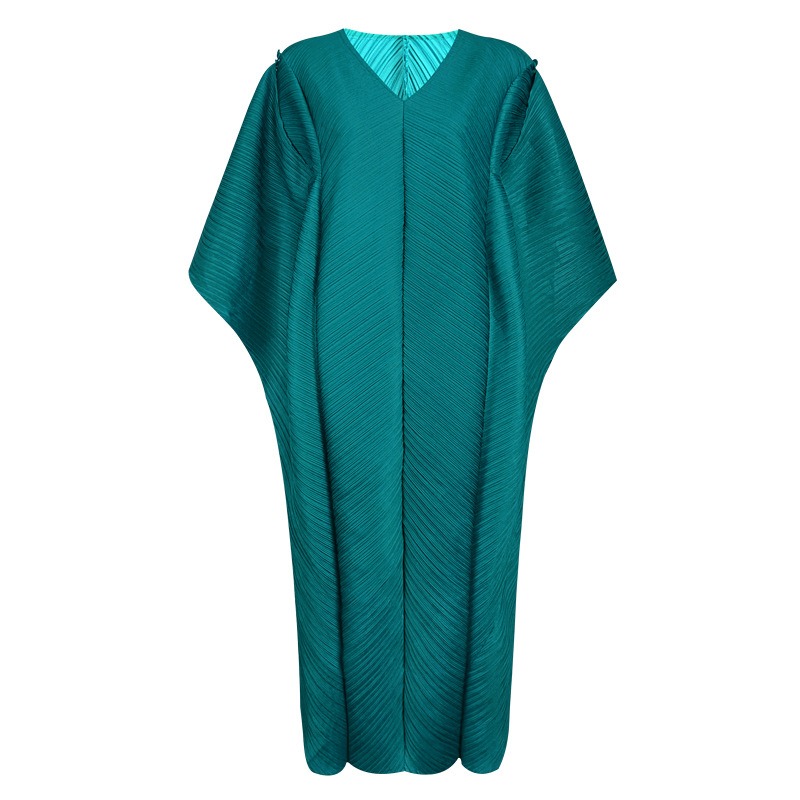 Autumn and winter skirt pleated design sense solid color dress women loose thin bat sleeve