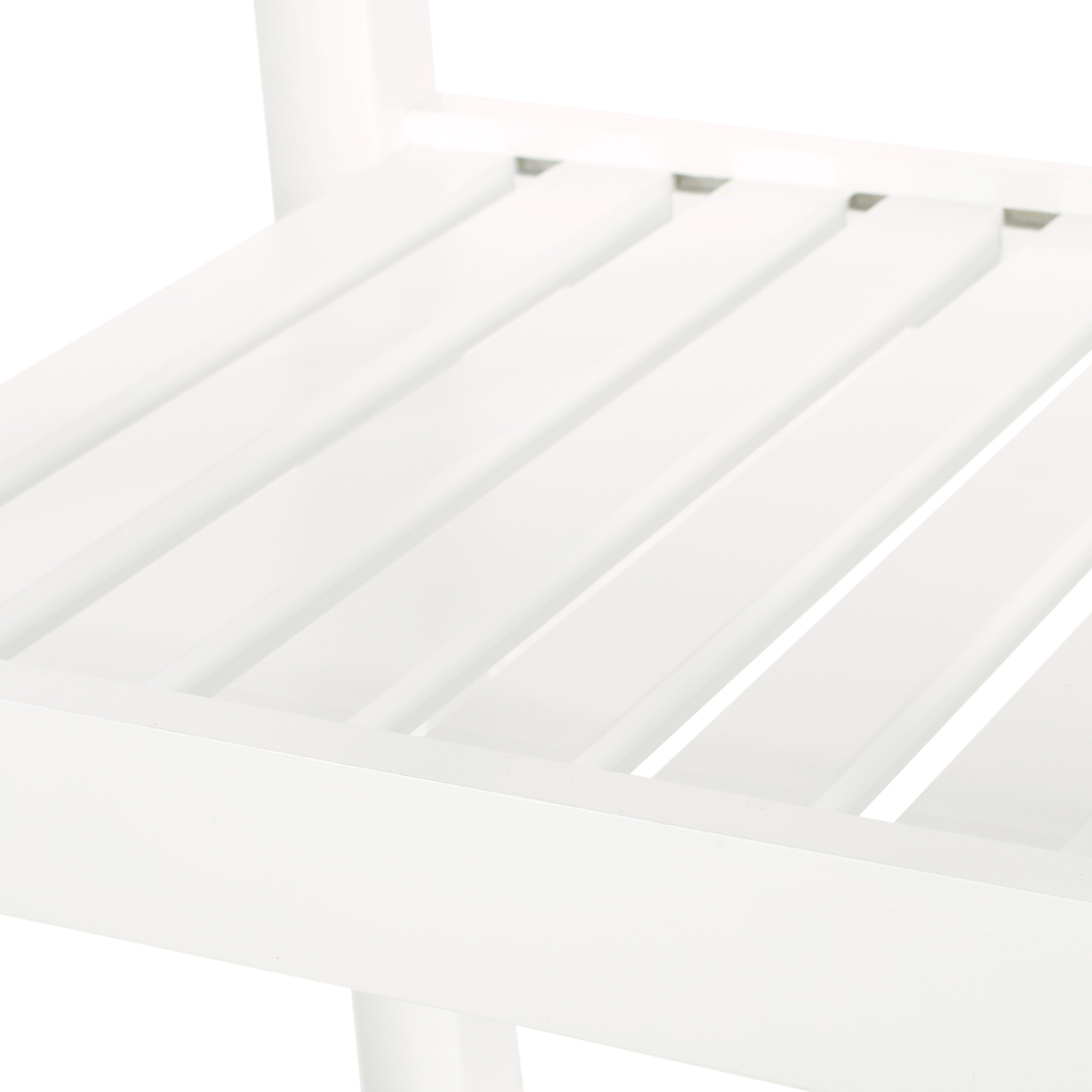 Close-up of slatted lower shelf and bracket details