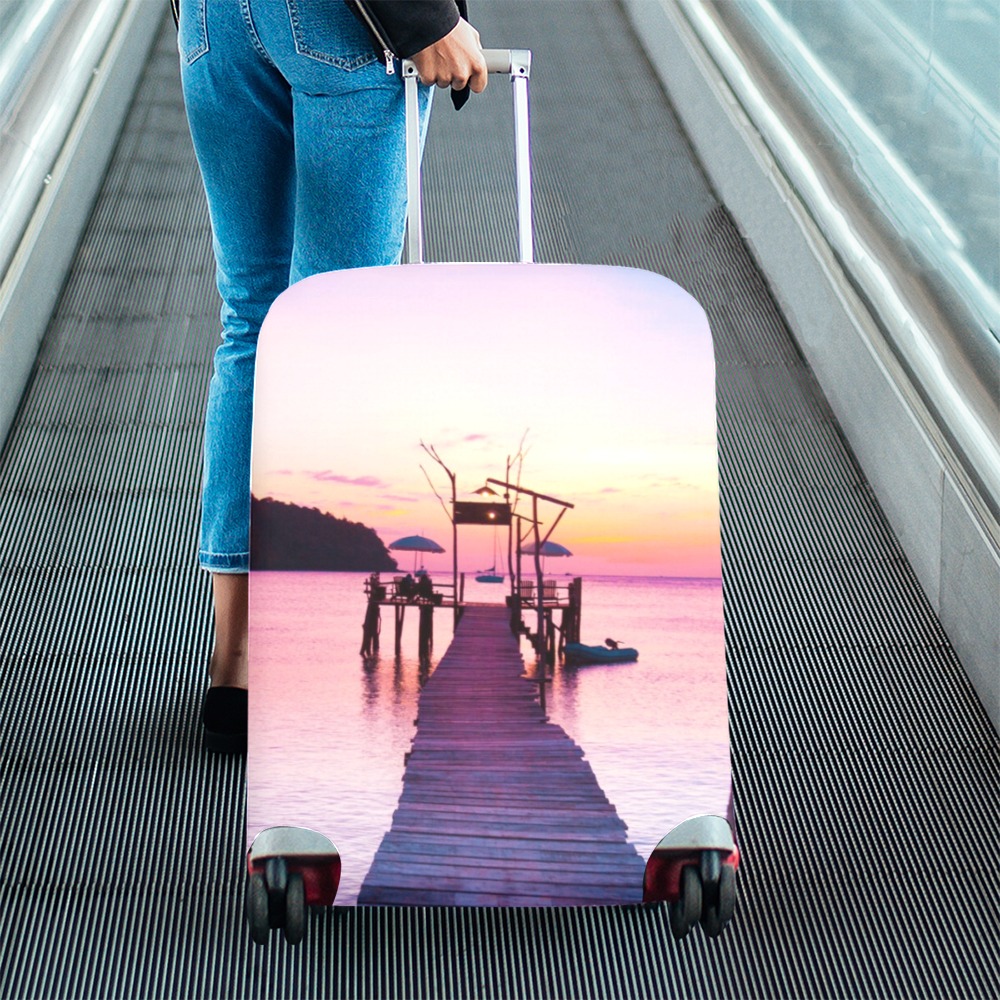Luggage cover (26-28") with pier design, dust-resistant and elastic, ideal for travel.