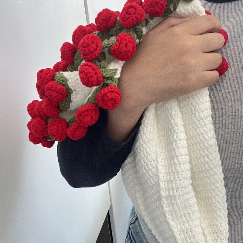 2C48C8D9027185F6AF6FC7434AF2F373.jpg SKU-07-大红-白底玫瑰花毯.jpg