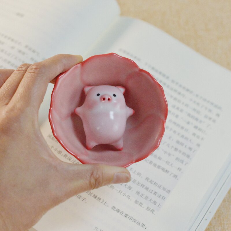 Cartoon ceramic teacup - funny piglet with bubbles under base
