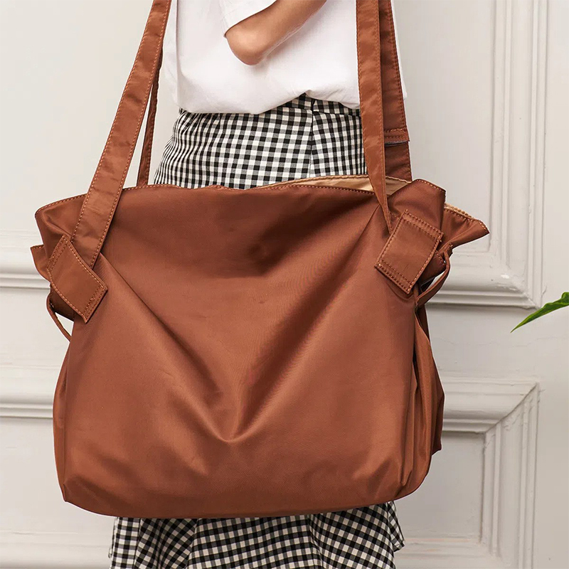 Foldable Travel Duffel Bag + Picnic Blanket - Large Capacity Waterproof Tote for Weekend, Gym &