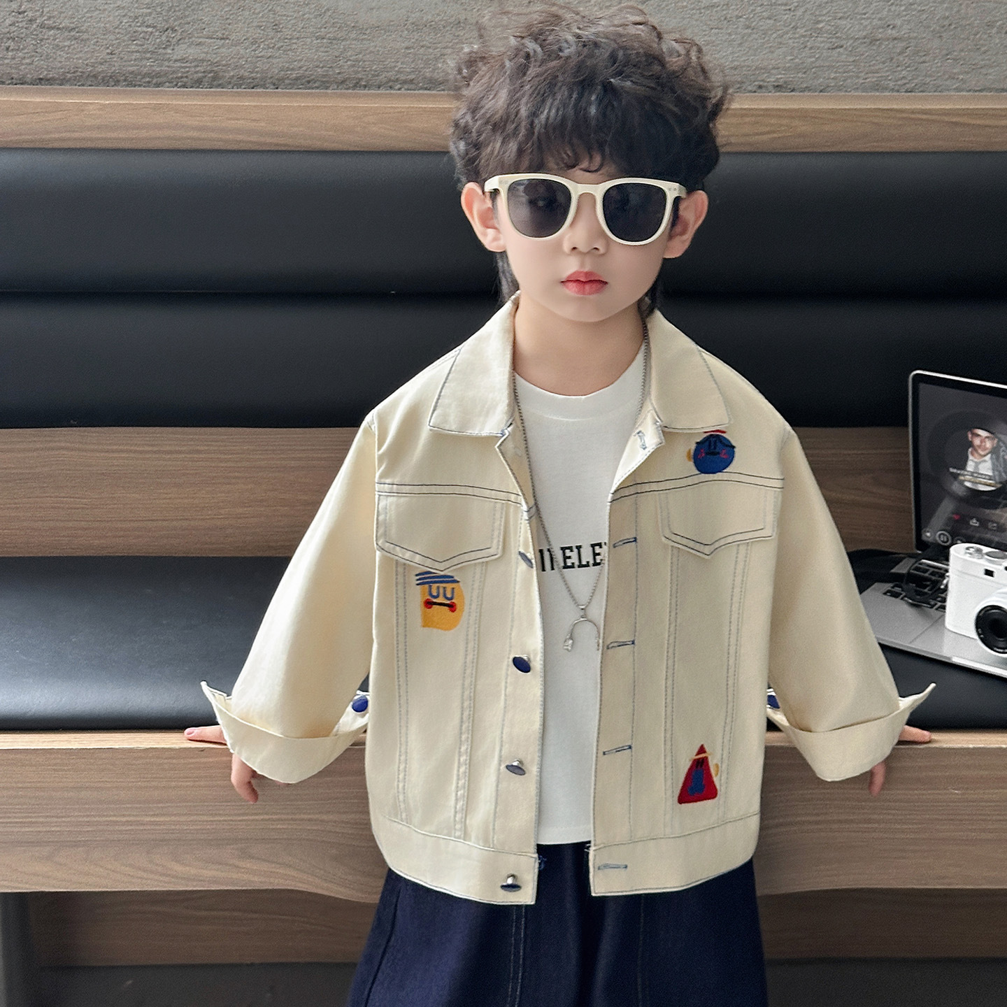 Cool Style Long Sleeve Denim Jacket for Boys Button Front Shirt Collar Regular Fit Kids Outerwear