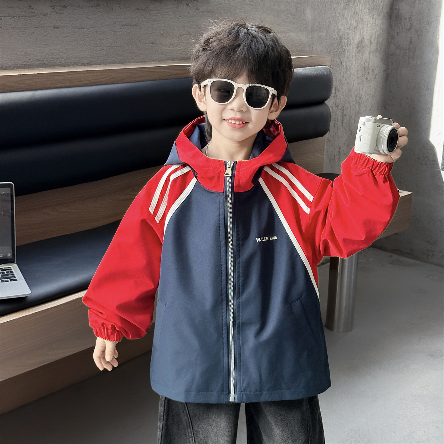 Boys' Casual Sports Color-block Zipper Hooded Jacket